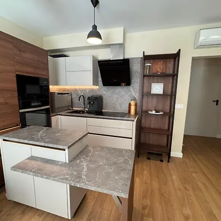 The Portal Infinity Pool And Barbecue Appartamento Varna