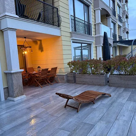 Appartamento The Portal Infinity Pool And Barbecue Varna