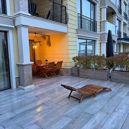 The Portal Infinity Pool And Barbecue Varna