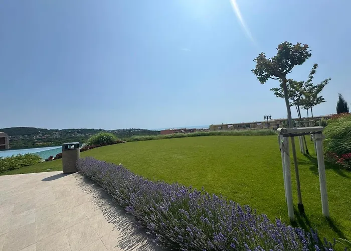 Apartment The Portal Infinity Pool And Barbecue