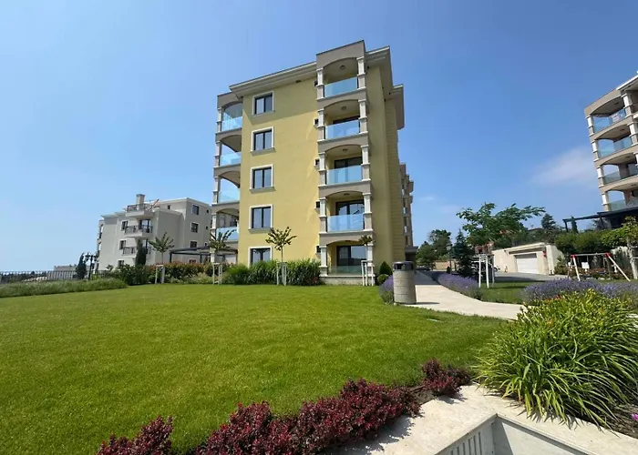 The Portal Infinity Pool And Barbecue Apartment *